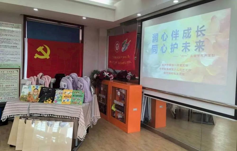 c541afa2739949b49c4b75a09d73e859.jpg