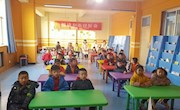 靖远县图书馆携手县一幼开展“悦读刮花迎新年”活动