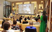  敦煌市图书馆举办“沙画艺术体验活动”