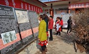  兰州市图书馆在联扶单位举办“铁桥故事”巡回展览