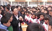 宕昌开源教育图书馆深入城区校园宣传全民阅读活动