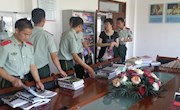  榆中县图书馆走进军营庆“八一”