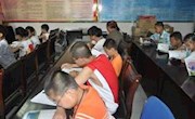安宁区图书馆开展“欢乐暑期、快乐阅读”优秀少儿读物进社区展阅活动