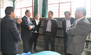 甘肃省文化厅社文处处长于吉凯到甘州区图书馆调研工作
