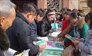 庆城县图书馆举办“送科技图书服务三下乡活动”