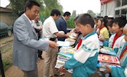 临夏市图书馆开展“捐图书、献爱心”活动
