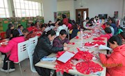 甘肃省少儿图书馆举办“跃马奔腾迎新春”剪纸活动