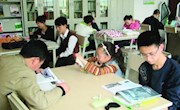 免费开放实施5年接待小读者超25万　兰州市少儿图书馆很“热”也很“挤”