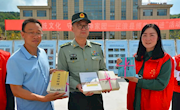 庄浪县图书馆联合县博物馆 开展送书进军营活动