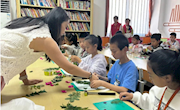 岷县图书馆举办“我和森林有个约会”——植物拓印体验活动