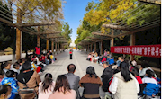 肃州区图书馆举办的“飞天逐梦·书海翱翔”——亲子读书活动在酒泉市政广场成功举办