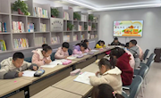 华亭市图书馆梅苑社区“梅香学堂”公益课堂开课啦！
