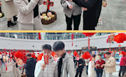 “月上柳梢头 人约图书馆”——2026年凉州区图书馆元宵节书香灯谜会圆满举行
