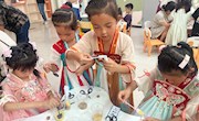 省图少儿馆举行“静夏留声 小暑悠韵”国潮故事会